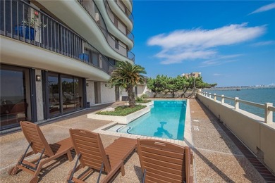 This top floor penthouse waterfront condo at the luxury Landmark - photo 26