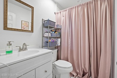 Welcome to your beautifully updated 3-bedroom, 2-bathroom home - photo 27