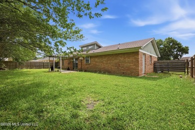 Welcome to your beautifully updated 3-bedroom, 2-bathroom home - photo 33