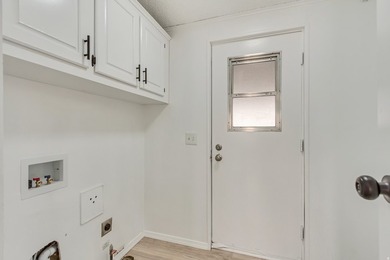 Beautifully fully remodeled double-wide mobile home in a highly - photo 11