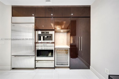 Rarely available oceanfront residence at the most sought-after - photo 12