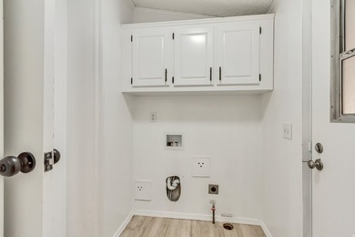 Beautifully fully remodeled double-wide mobile home in a highly - photo 12