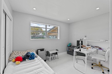 Discover this beautifully maintained 4-bedroom, 2-bathroom - photo 19