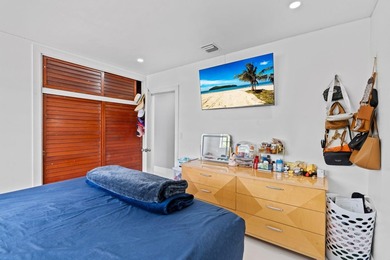 Discover this beautifully maintained 4-bedroom, 2-bathroom - photo 21