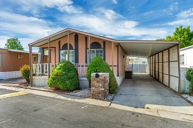 Beautifully fully remodeled double-wide mobile home in a highly - photo 21