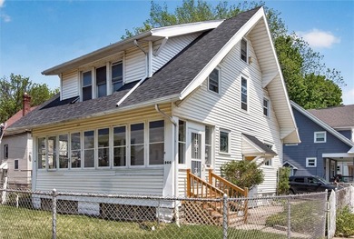 Welcome to 266 Epworth St, where every major update has already - photo 2
