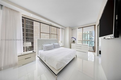 Rarely available oceanfront residence at the most sought-after - photo 23