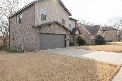 BRAND NEW ROOF & GUTTERS!! Back to market at no fault to Seller - photo 28