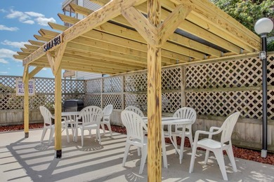 Bring all offers! This furnished 2 bed 2 bath oceanfront unit - photo 28