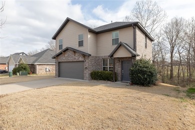 BRAND NEW ROOF & GUTTERS!! Back to market at no fault to Seller - photo 35