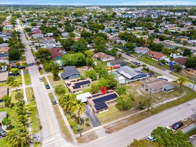 Discover this beautifully maintained 4-bedroom, 2-bathroom - photo 35