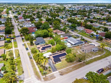 Discover this beautifully maintained 4-bedroom, 2-bathroom - photo 36