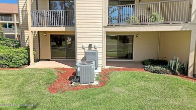 RIVERFRONT LIVING AT ITS FINEST! This stunning ground floor - photo 3