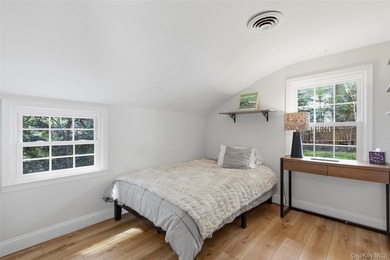 Set in the heart of Stony Brook Village, this charming two - photo 19