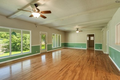 Spacious 3-bedroom, 2.5-bath home on a cul-de-sac near the - photo 4