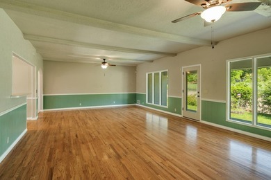 Spacious 3-bedroom, 2.5-bath home on a cul-de-sac near the - photo 7