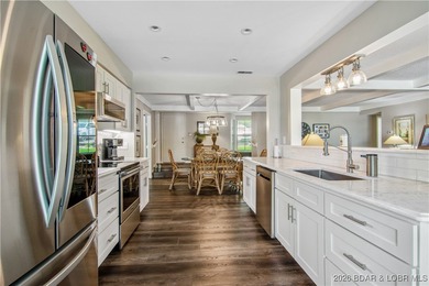 The location at Water's Edge everyone wants. A walk in unit with