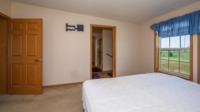 Whether you're searching for a year-round residence or the - photo 14