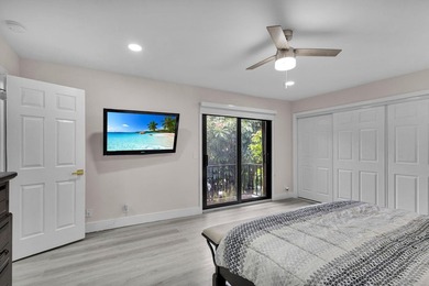 Welcome to this beautifully remodeled 2 bedroom, 1.5 bathroom - photo 18