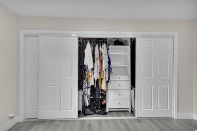 Welcome to this beautifully remodeled 2 bedroom, 1.5 bathroom - photo 19