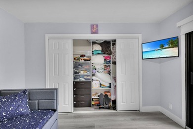 Welcome to this beautifully remodeled 2 bedroom, 1.5 bathroom - photo 27