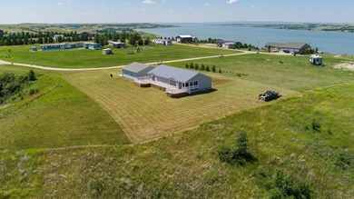 Whether you're searching for a year-round residence or the - photo 28