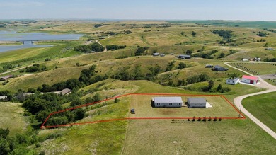 Whether you're searching for a year-round residence or the - photo 37