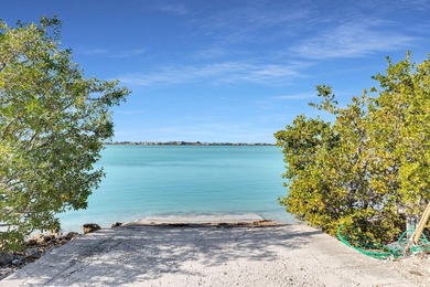 Rare, private island with white, sandy beach in the Florida Keys - photo 49