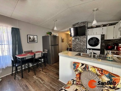 BRING ALL OFFERS!! MOTIVATED SELLER/PRICE REDUCED!! CUTE & COZY - photo 10