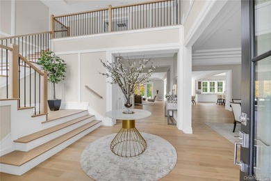 With striking architecture, custom construction of the highest - photo 3