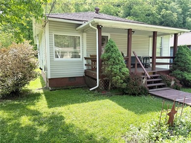 Come give this home some TLC. Central to Boone County or Beckley - photo 1