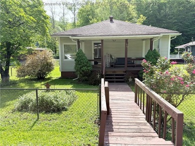 Come give this home some TLC. Central to Boone County or Beckley - photo 5