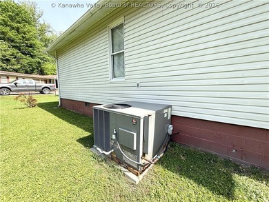 Come give this home some TLC. Central to Boone County or Beckley - photo 8