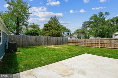 Welcome home to this thoughtfully redesigned home in Eastport - photo 42