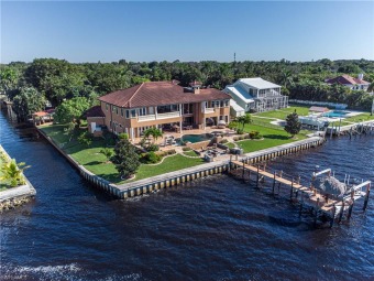 Caloosahatchee River - Lee County Home For Sale in Fort Myers Florida