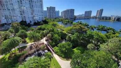 Little Maule Lake Condo For Sale in Aventura Florida