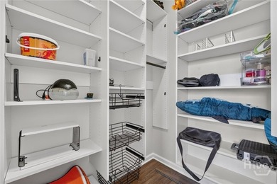 One-of-a-Kind Renovated 2BR/2.5BA 1559sqft Townhome Located in - photo 41