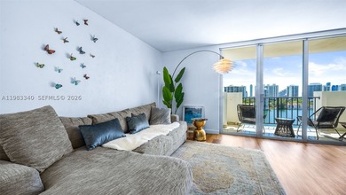 Breathtaking water views from the moment you walk in. This fully - photo 2