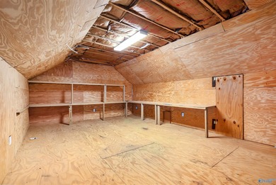 Welcome to 106 Hammons Street in Athens! Nestled on a gorgeous