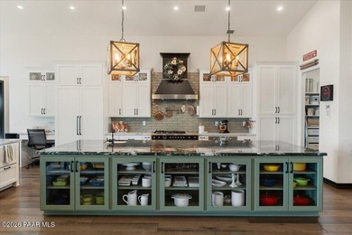 Welcome home to a place where luxury meets country. From morning - photo 2