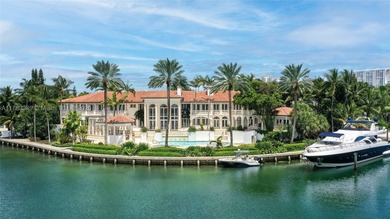 Private and prestigious waterfront estate featuring Panoramic - photo 3