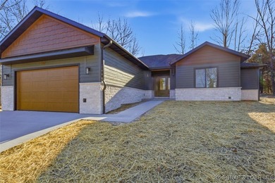 Lake of the Ozarks Home For Sale in Sunrise Beach Missouri