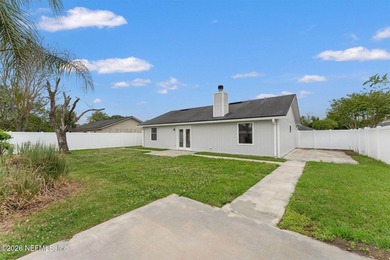 Welcome Home to Cinnamon Lakes! This 3 bedroom, 2 bath gem is - photo 26