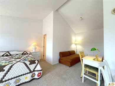 LAKE LIVING AT IT'S BEST ! UNIT R-7 Whether you're an avid - photo 27