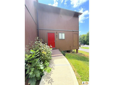 LAKE LIVING AT IT'S BEST ! UNIT R-7 Whether you're an avid - photo 35