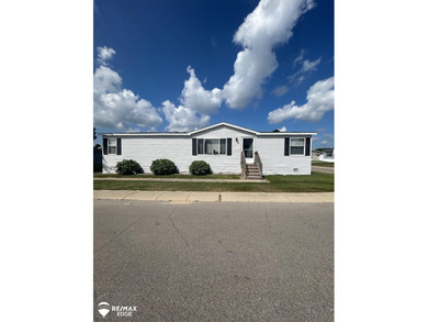 (private lake, pond, creek) Home For Sale in Flint Michigan