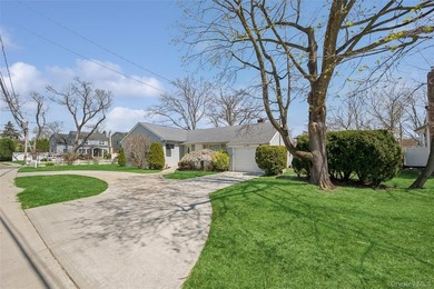 Searching for a home with the perfect layout and actual room to - photo 1