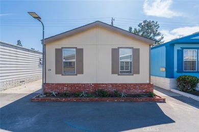 Welcome to this bright home in Le Fontaine Estates of Santa Ana - photo 1