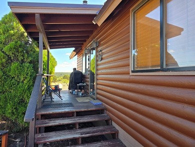 This beautiful Mountain Cabin in White Mountain Lakes has much - photo 2
