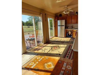 This beautiful Mountain Cabin in White Mountain Lakes has much - photo 6